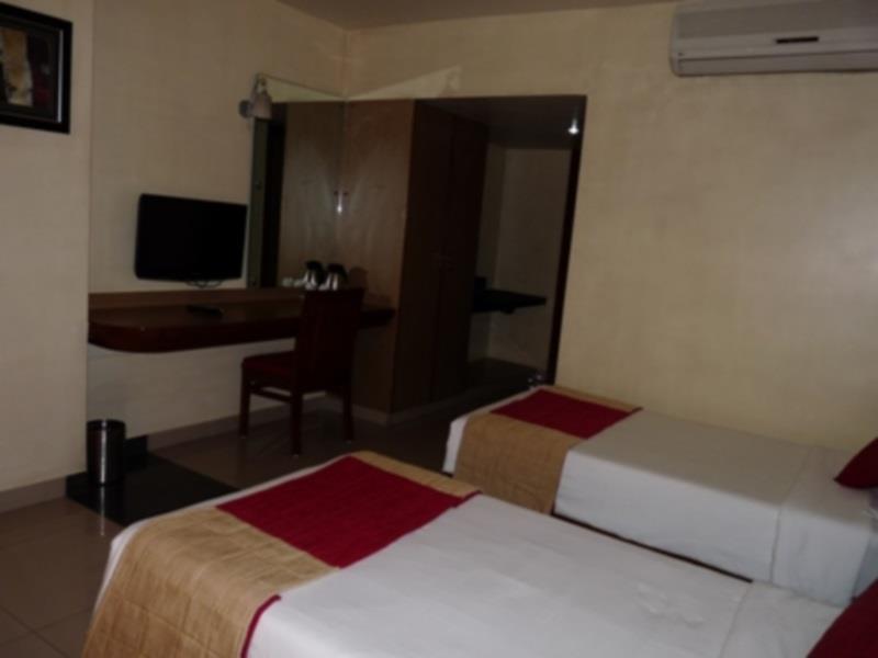Hotel Atithi Guwahati Exterior foto